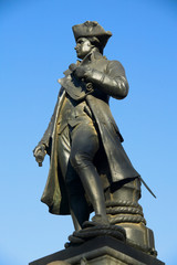 Naklejka premium Captain Cook statue London