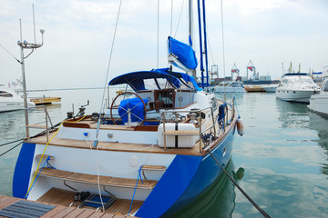 Fototapeta premium Modern sea yacht near pier