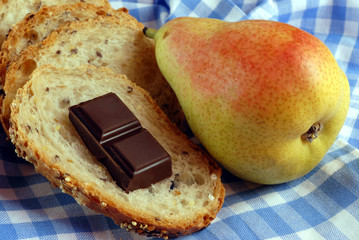 Pain, poire et chocolat