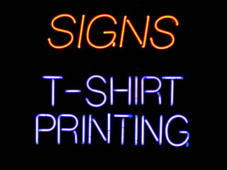 Fototapeta na wymiar T-shirt and sign Neon sign