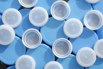 recyclage bouchons en plastique