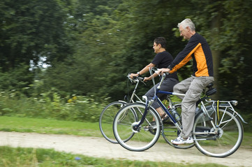 Fototapeta na wymiar Seniorzy rowerowe