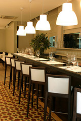 Interior de un bar restaurante.