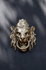 Lion heurtoir