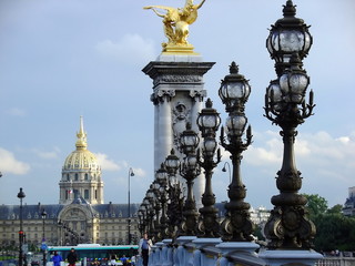 Pont Alexandre III-brug, richting Les Invalides, Parijs