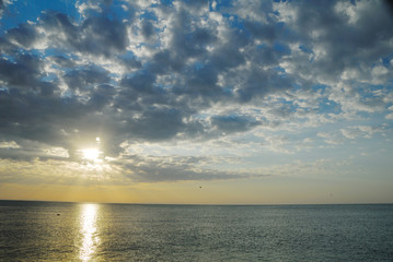 Fototapeta na wymiar Sunrise on the sea