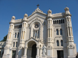 Fototapeta na wymiar Katedra Reggio di Calabria