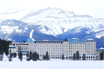 Chateau Lake Louise © Elenathewise