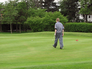 Obraz premium Golfer and Two Balls
