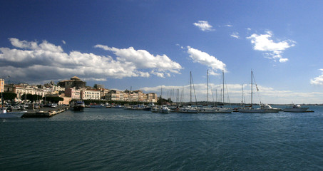 Obraz na płótnie Canvas Port i starego miasta Siracusa, Sycylia