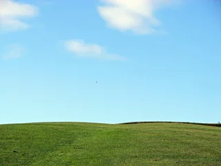 Foto auf Acrylglas Blue Skies Green Hill © Beverley Grace
