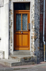 Corner doorway