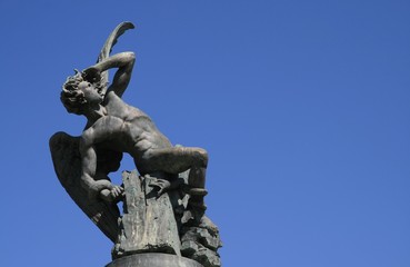 Estátua del Ángel Caído