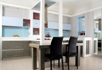Kitchen cabinet