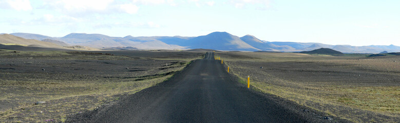 Sur une route islandaise