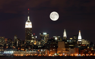 Obraz premium The New York City skyline from the Liberty State Park