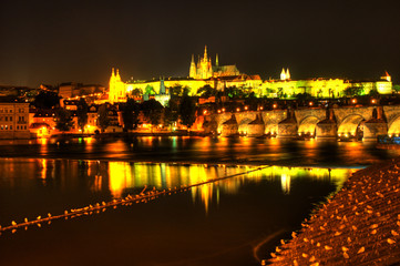 Praga at night