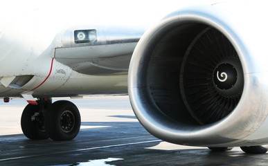 Jet engine