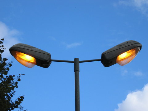 Lampadaire_plein_jour_gachis