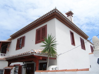 Wohnhaus in einem kleinen spanischen küstenort