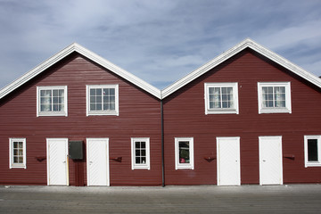 casa nordica rossa e bianca - obrazy, fototapety, plakaty
