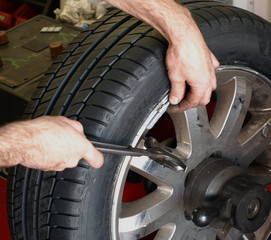 remplacement de pneu