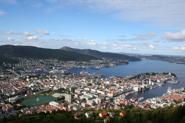 Fototapeta na wymiar view of Bergen in Norway from the top of Mount Floyen.