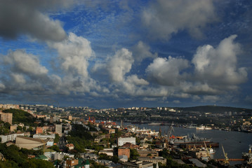 Fototapeta premium Miasto Władywostok, region nadmorski, Rosja