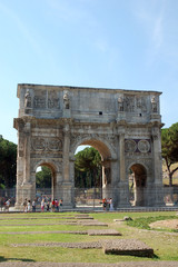 Fototapeta na wymiar Łuk Konstantyna w Rzymie