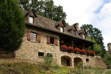 Fototapeta na wymiar BELCASTEL - Midi-Pyrénées - Dep. de Aveyron - France
