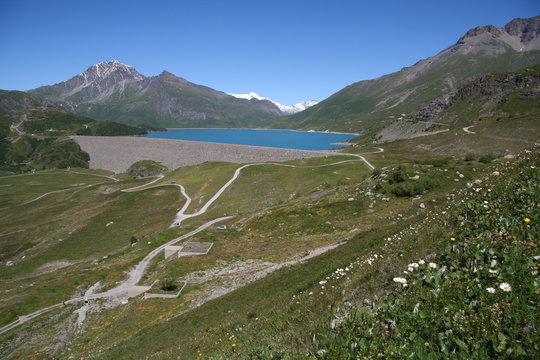 Le lac du Mont Cenis