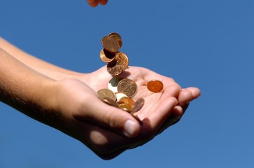catching money