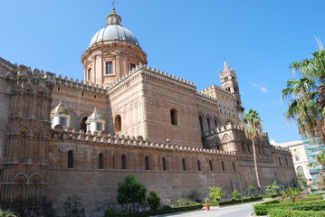 Fototapeta na wymiar Katedra w Palermo
