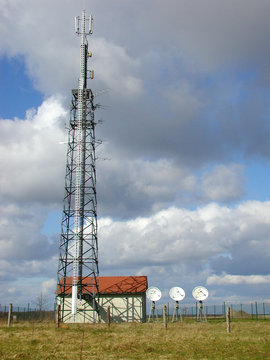 Funkmast und Antennen