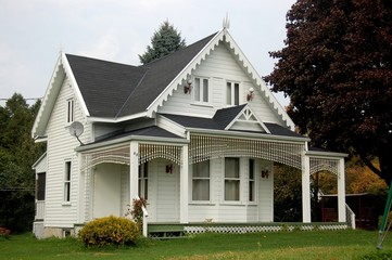 maison coloniale canadienne