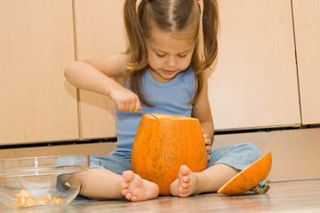 making halloween latern