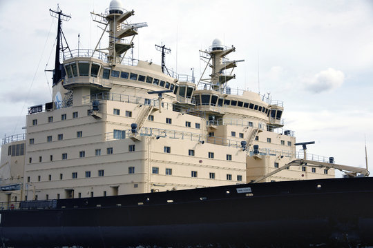 eisbrecher