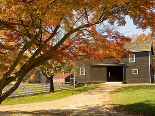Fototapeta na wymiar Autumn Barn