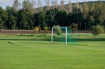 football,terrain,herbe,lignes,blanches,