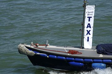 river taxi