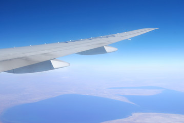 Fototapeta na wymiar Skrzydła samolotu