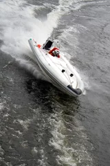 Schilderijen op glas Motorboot © Dmitry Nikolaev