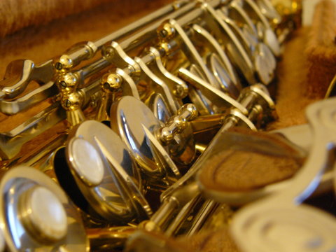 Saxophone dans sa bo&icirc;te