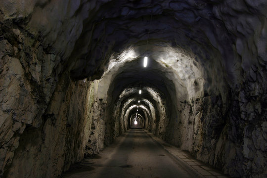Tunnel