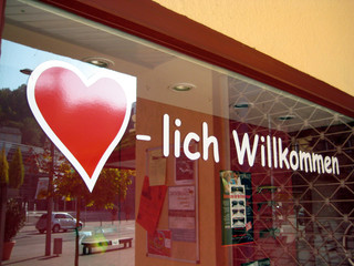 Herzlich Willkommen, Schaufenster