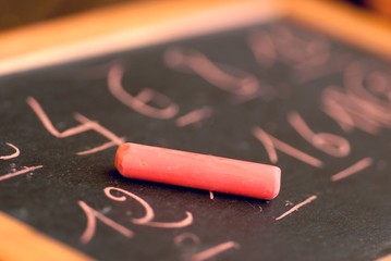 éducation, nombres pairs sur une ardoise