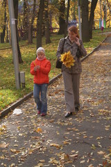 Obraz premium mother and daughter