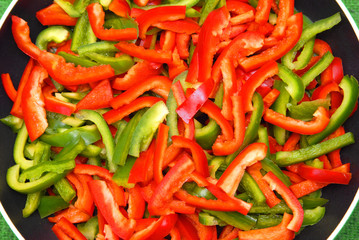 Green and red pepper 