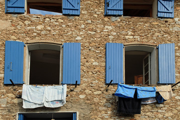 Fenster in Lorgues