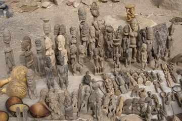 Fototapeta na wymiar Posągi Dogonów (Mali)